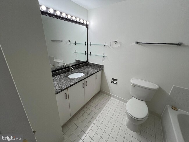 Building Photo - 2301 N Street NW Unit 407