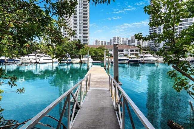 Building Photo - 3400 NE 192 St