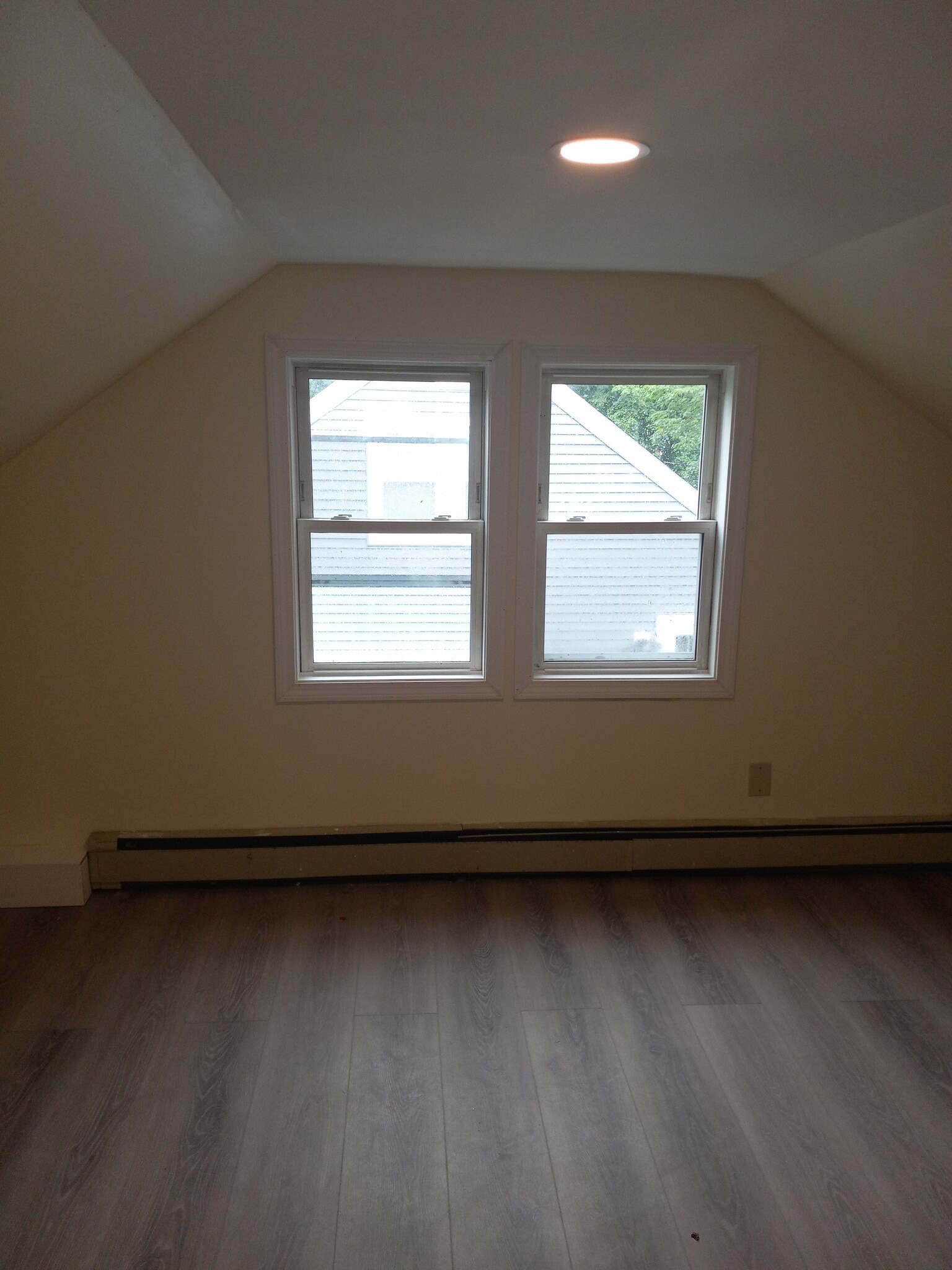 Building Photo - 33 Edgewood Ave
