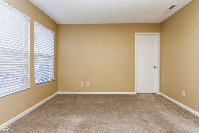 Building Photo - 1766 Blue Grass Pkwy