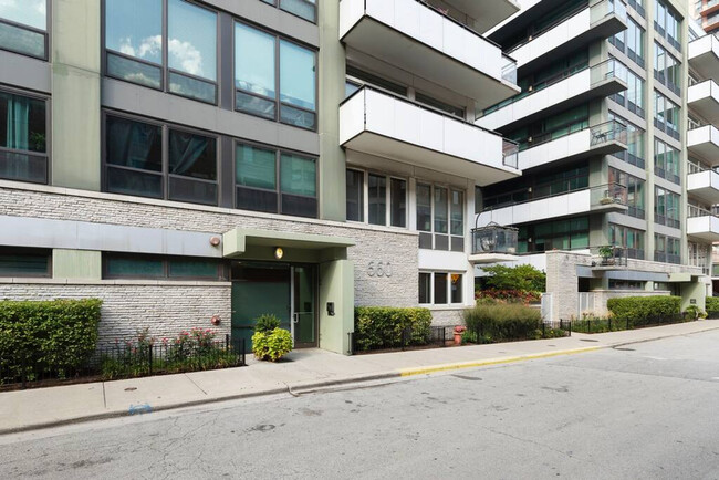 Building Photo - 660 W Wayman St