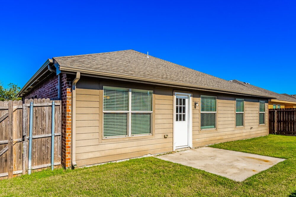 Building Photo - 120 Meadow Crest Dr