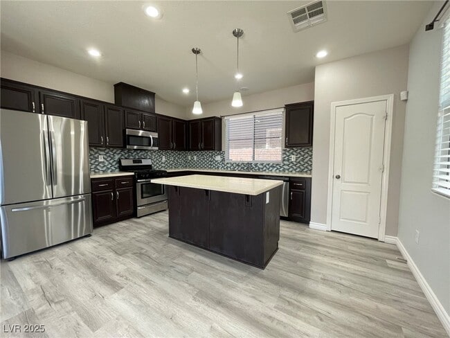 Building Photo - 6636 Sand Swallow St