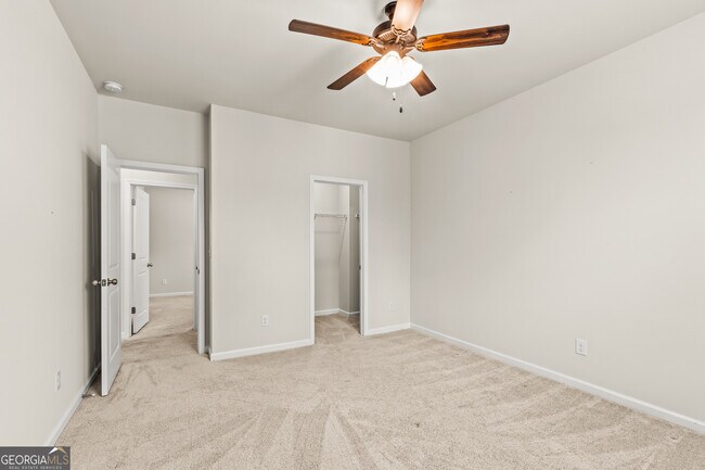 Building Photo - 416 Kinross Ln