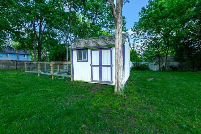 Building Photo - OPEN HOUSE 9/13 11AM-1PM  Beautiful 3-Bedr...