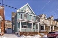 Building Photo - 1920 Middle St