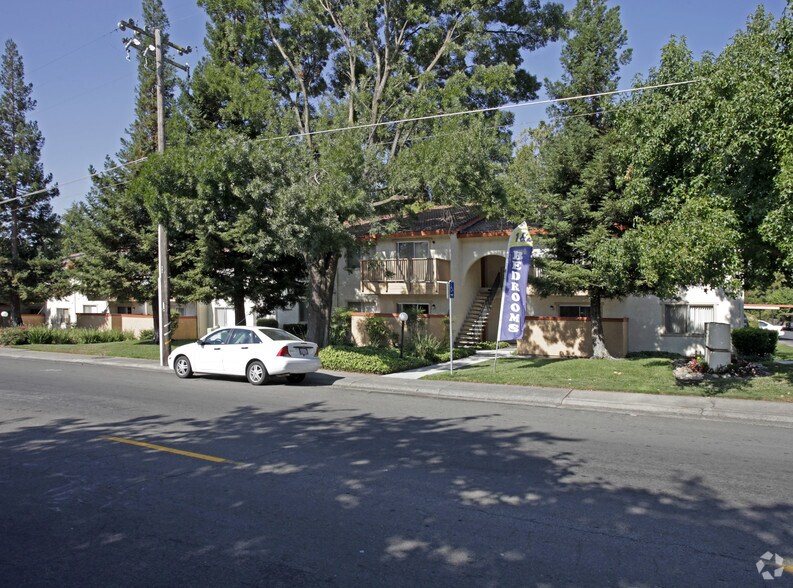 Primary Photo - Pacific Oaks Apartments