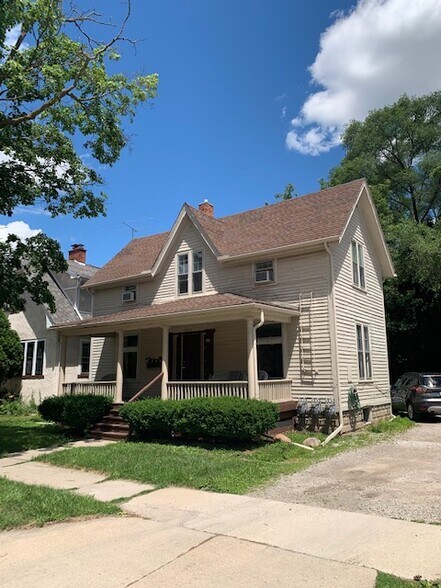 Exterior View 1 - 406 N Hamilton St