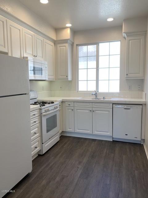 Building Photo - 79 Palm Dr