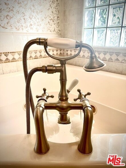 Building Photo - 3017 Urban Ave