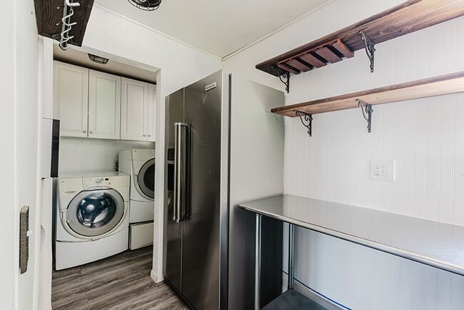 Building Photo - Charming 2BR Home in 55+ Oceanside Community with Solar & In-Unit Laundry