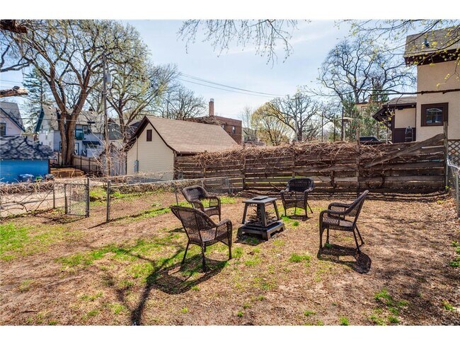 Building Photo - 3521 Girard Ave S