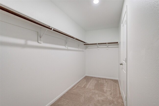 Building Photo - 11715 Braemar Village Dr