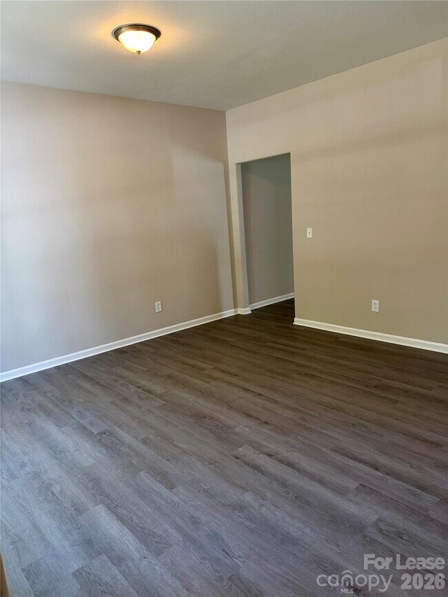 Building Photo - 937 Joselynn Drive