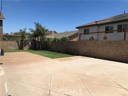 Building Photo - 14275 English Setter St