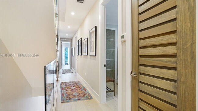 Building Photo - 3075 Mary St