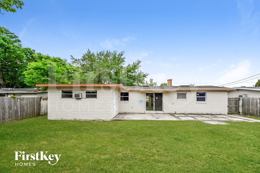 Building Photo - 904 Alaska Dr