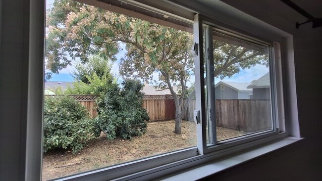 Building Photo - 35885 Adobe Dr