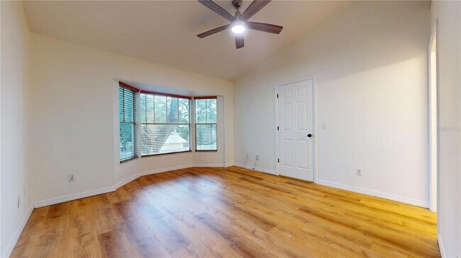 Building Photo - 315 S Edison Ave