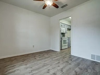 Building Photo - 12805 Pandora Dr