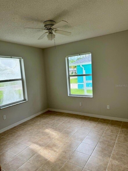 Building Photo - 26 Rybar Ln