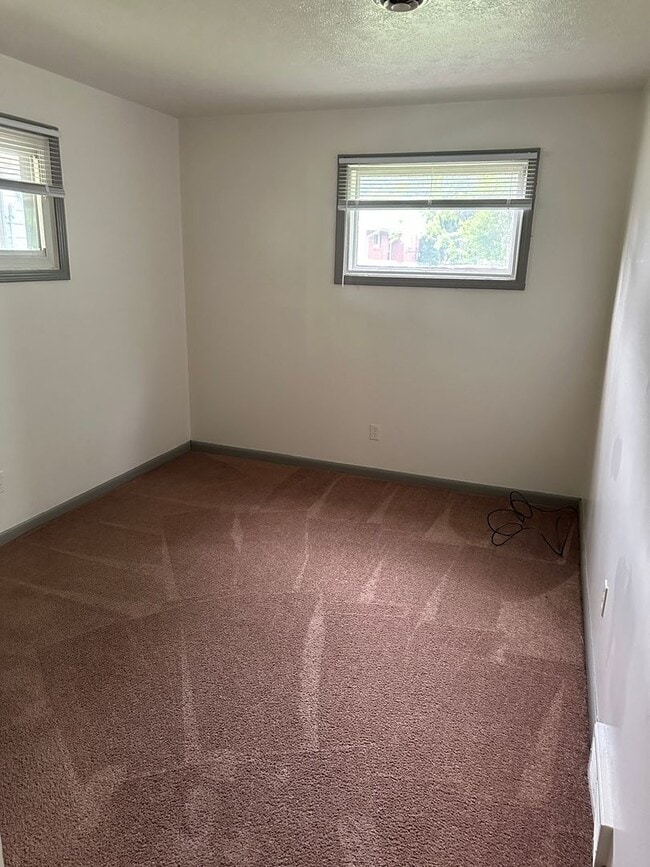 Building Photo - East Midlothian Duplexes