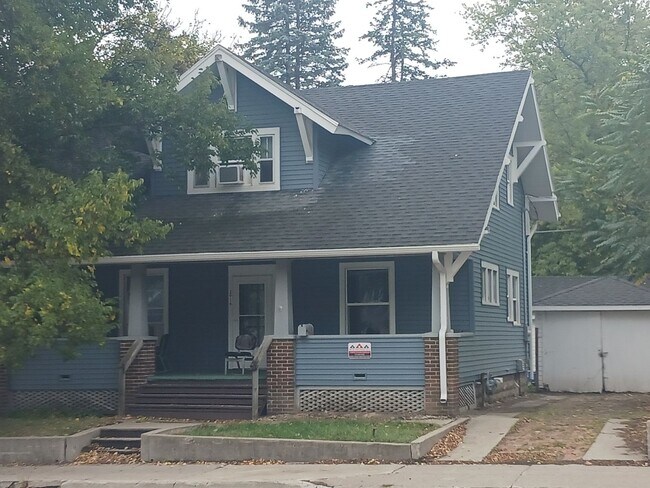 Primary Photo - 2916 Lincoln Way