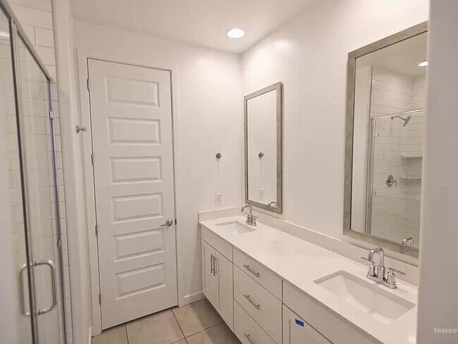 Building Photo - House for Rent in Phoenix