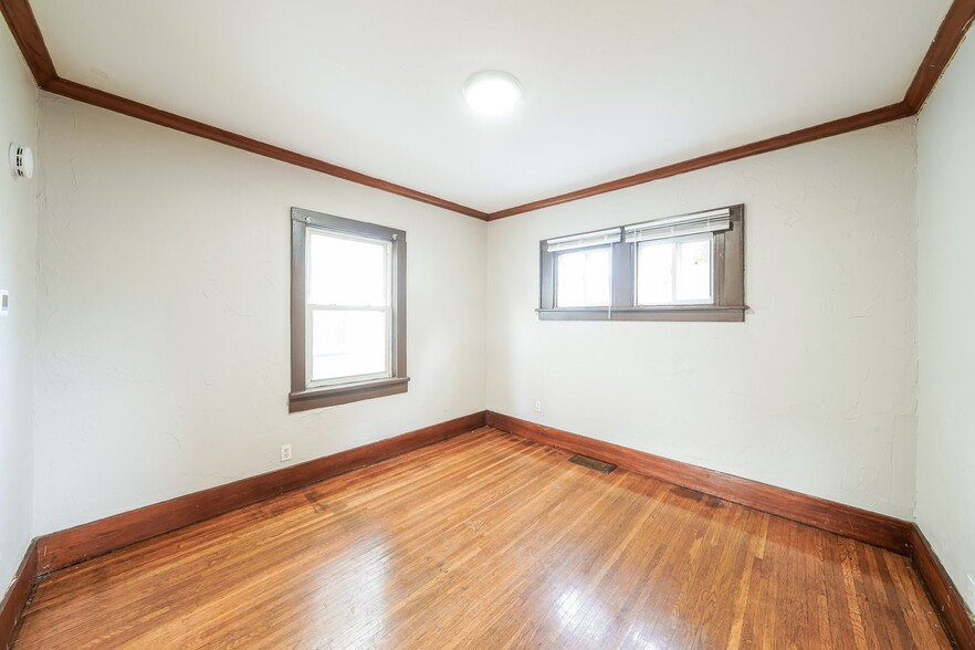 Building Photo - 206 Grafton St