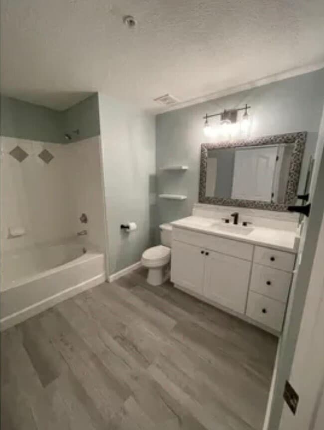 Building Photo - 9905 Baywinds Blvd