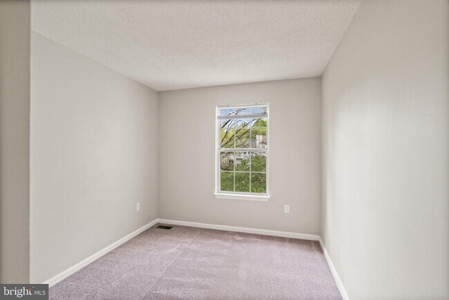 Building Photo - 12221 Wye Oak Commons Cir
