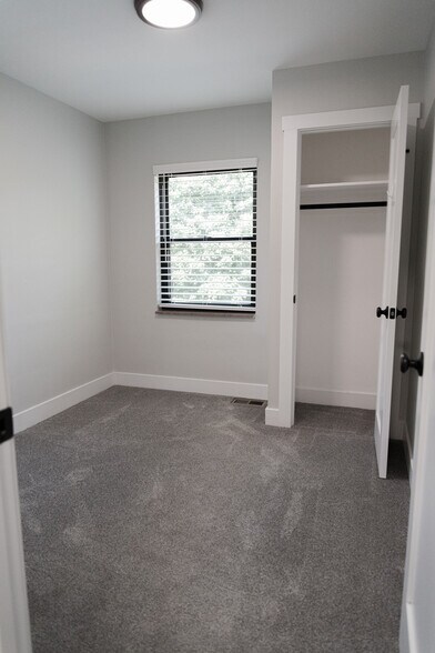 Building Photo - 151 Morrison Dr