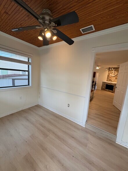 Building Photo - 3520 3rd Ave N