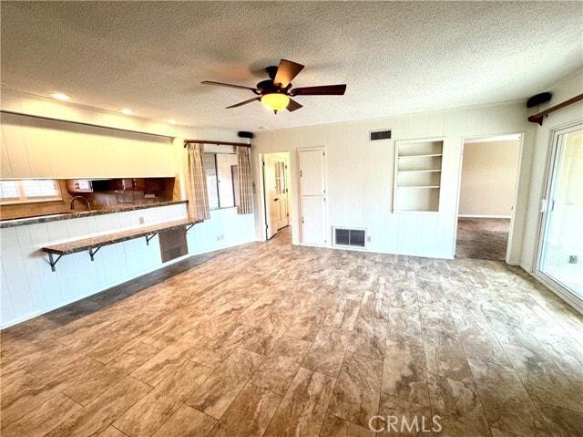 Building Photo - 320 Teasdale Dr