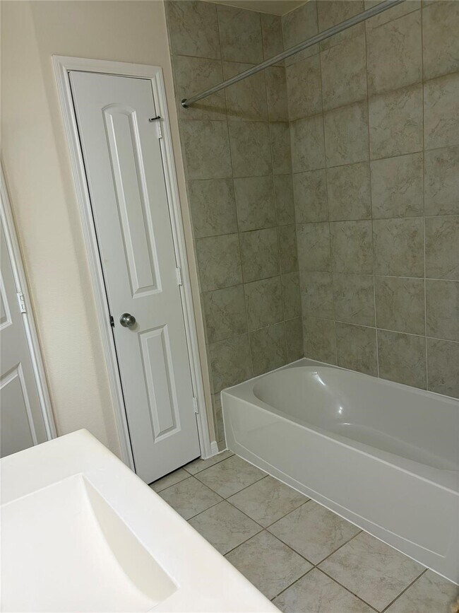 Building Photo - 14915 Silver Br Trl