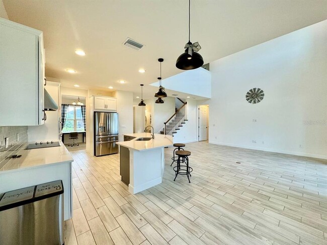 Building Photo - 34159 Astoria Cir