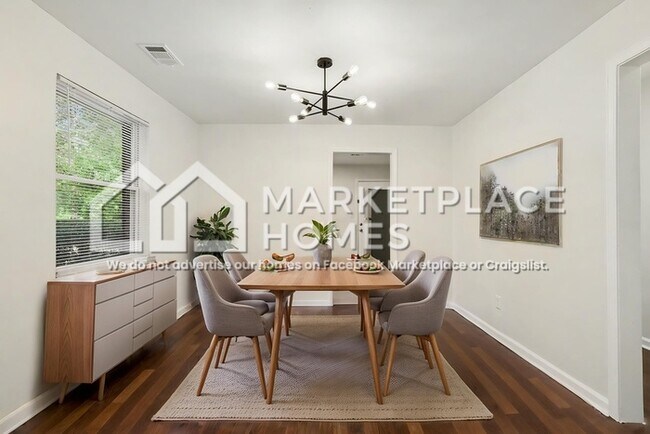 Building Photo - 2110 Dellwood Pl