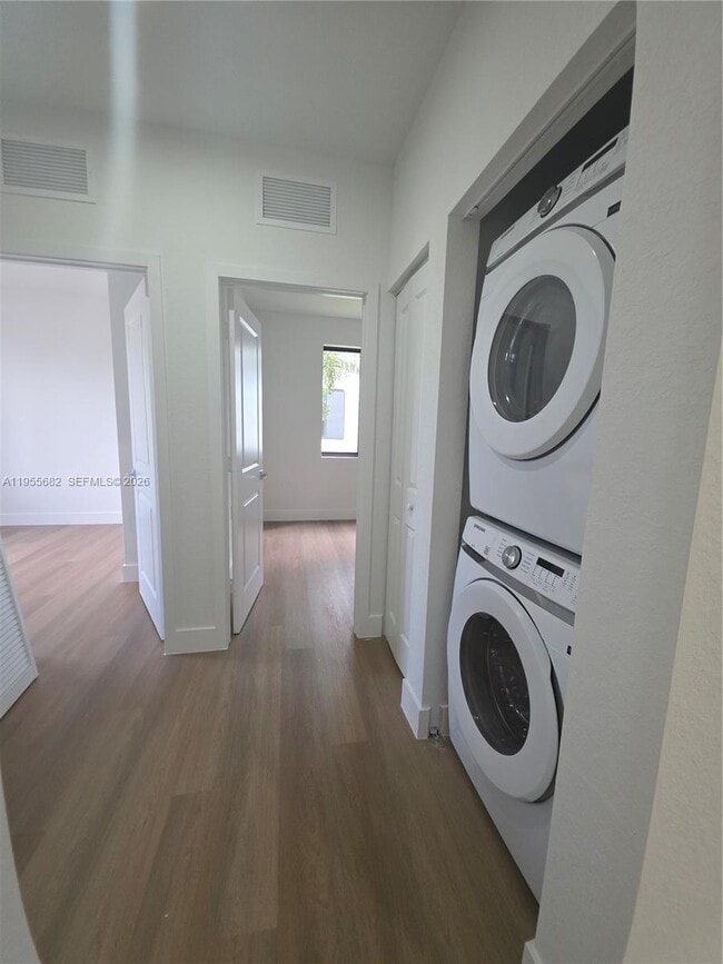 Building Photo - 1313 NW 6th Ave