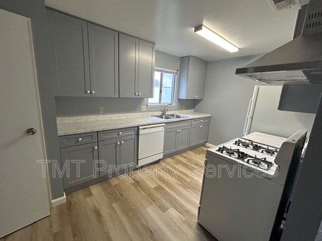 Building Photo - 1315 I St