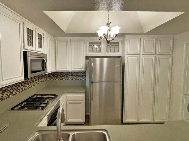 Kitchen - 8180 Manitoba St