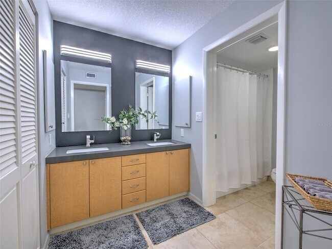 Building Photo - 741 Bayport Way