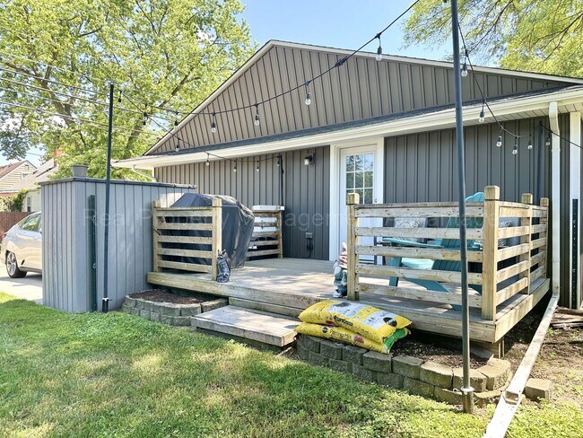Building Photo - Rare Clawson Ranch – Fully Updated, Open C...