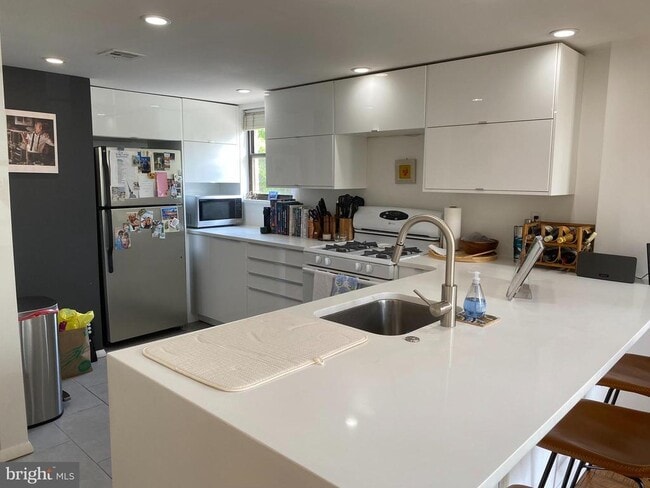 Building Photo - 501 Spruce St