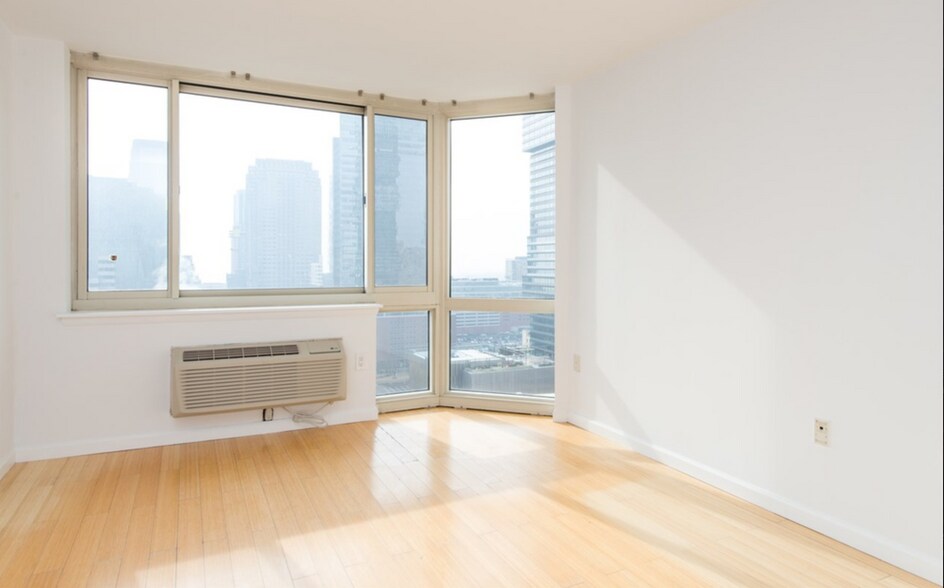 Bednroom 2 - 20 2nd St