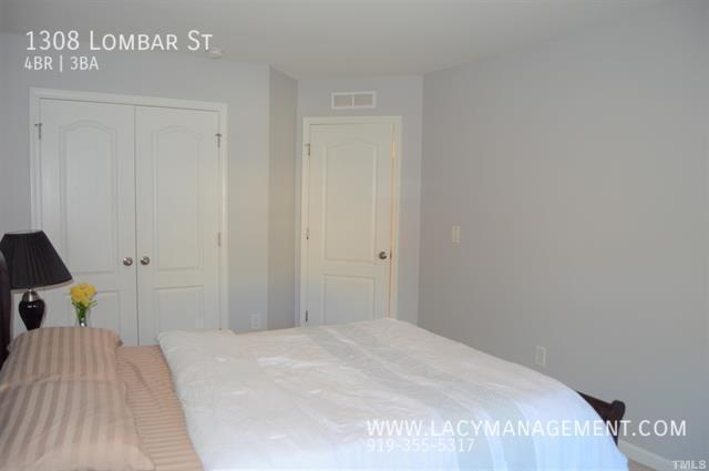 Building Photo - 1308 Lombar St