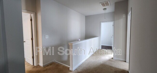 Building Photo - 633 Amrose Way