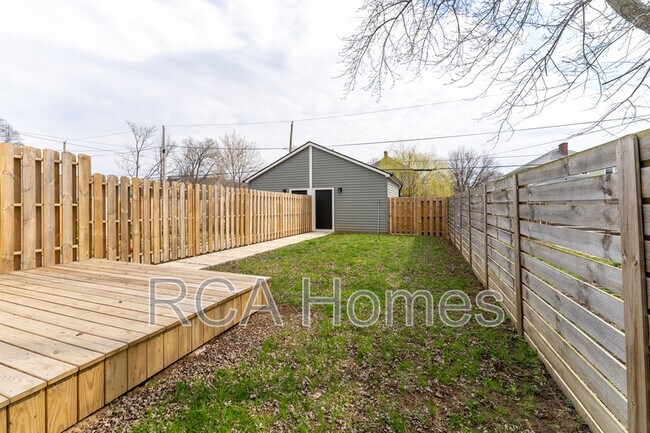 Building Photo - 849 N Rural St