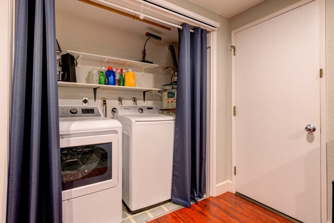 Building Photo - 1405 Goodman Ave