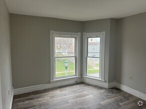 Building Photo - 334 Clay St