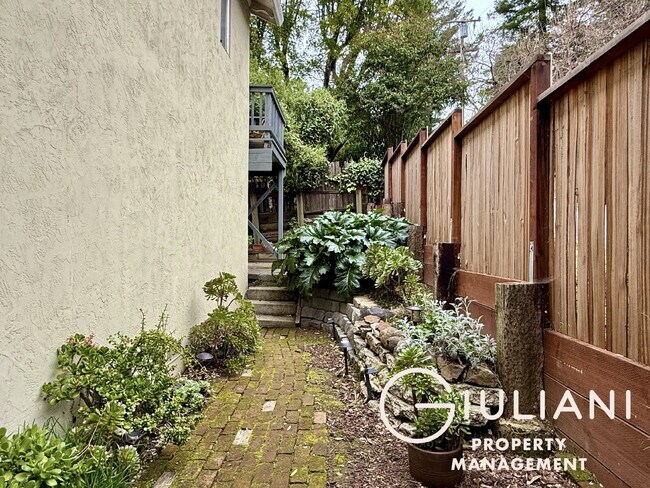 Building Photo - Charming 1-Bedroom Unit in San Anselmo!